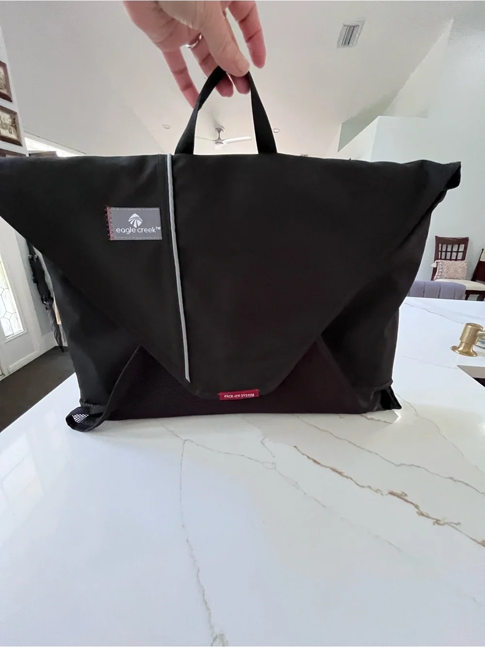 Eagle Creek Black Foldable Garment Bag for Travel